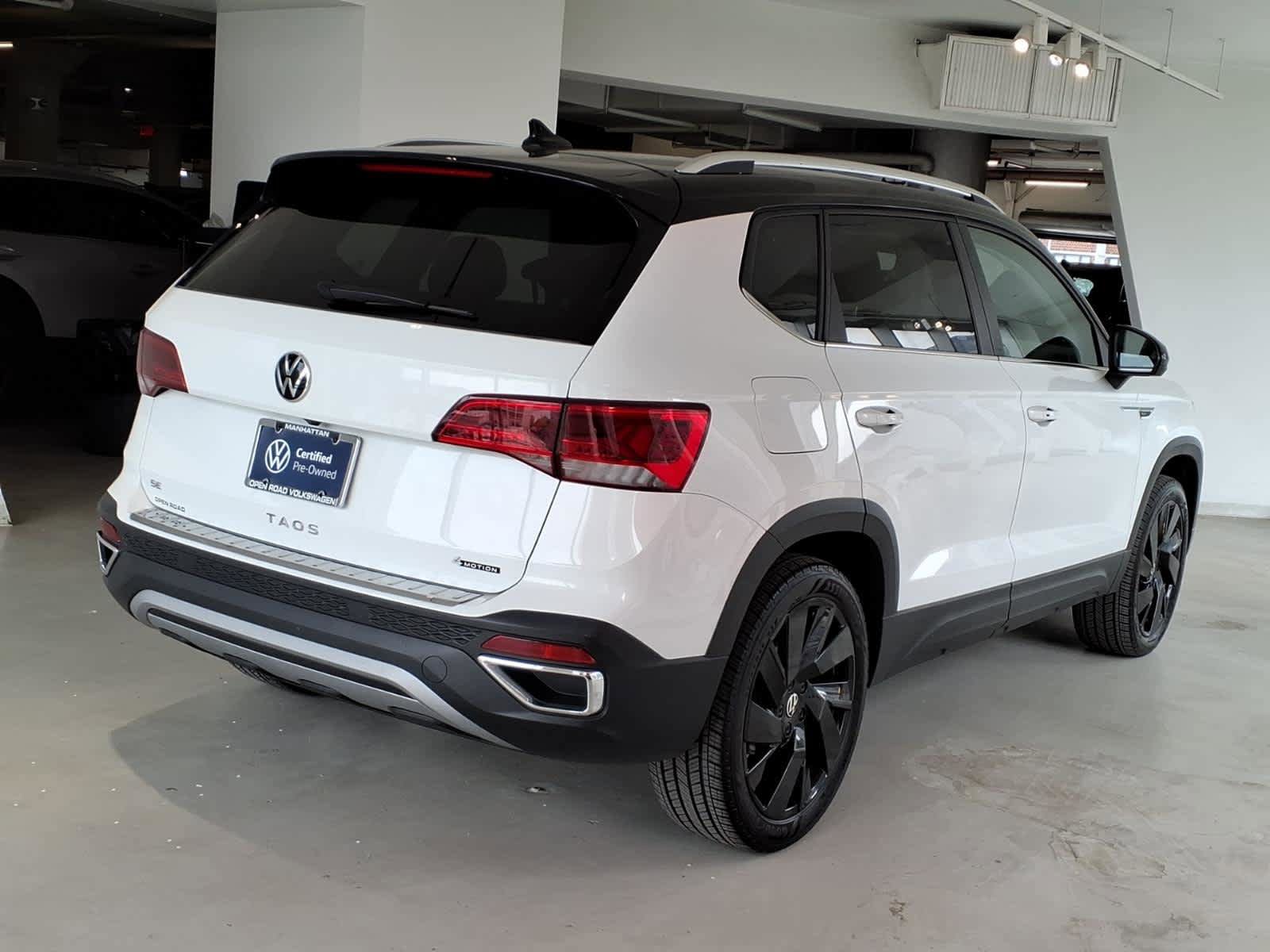 Certified 2023 Volkswagen Taos SE w/ Panoramic Sunroof Package AWD/4WD image 4