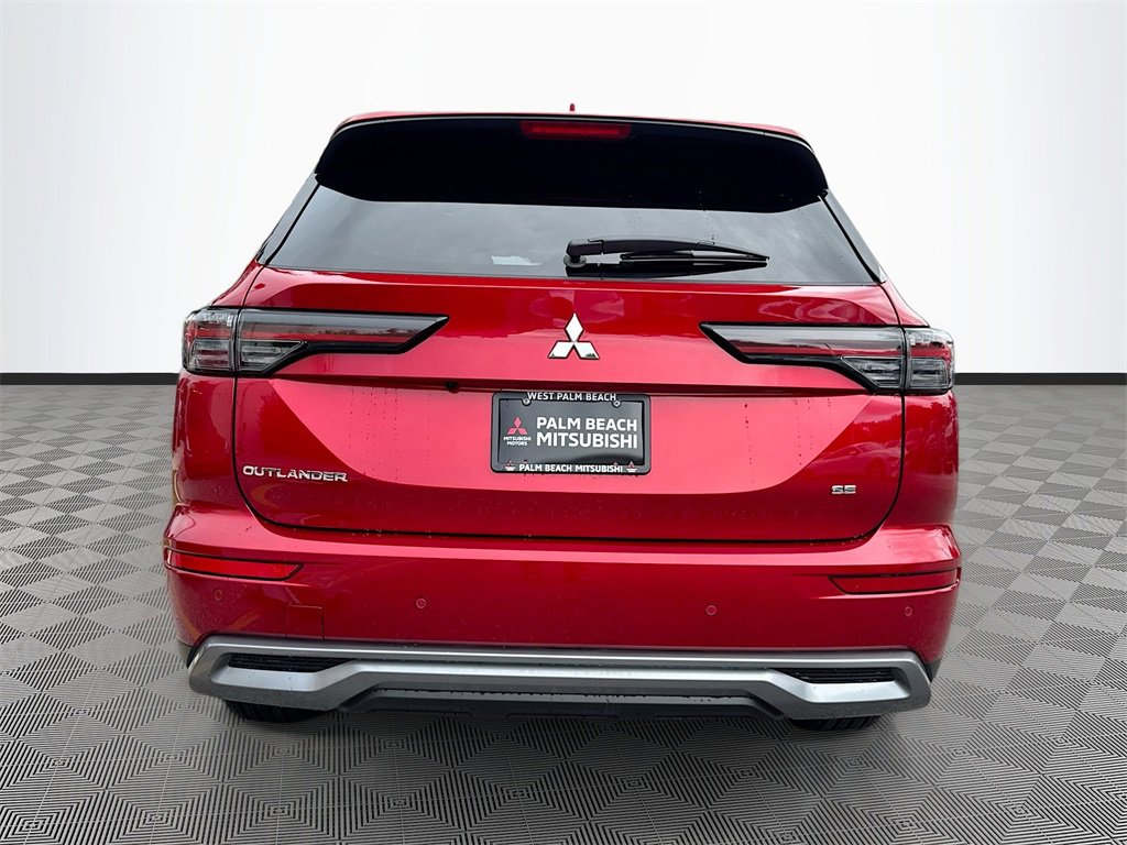 New 2025 Mitsubishi Outlander SE image 6