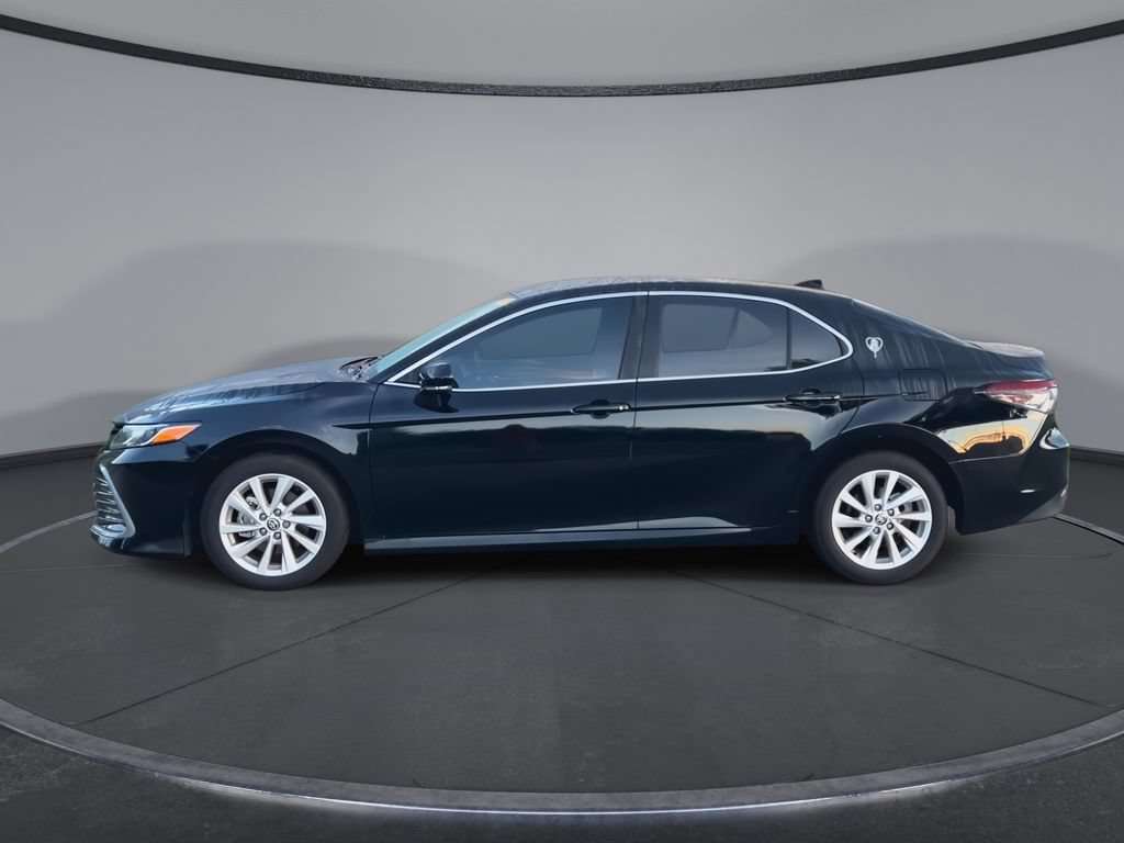 Used 2024 Toyota Camry LE FWD image 5