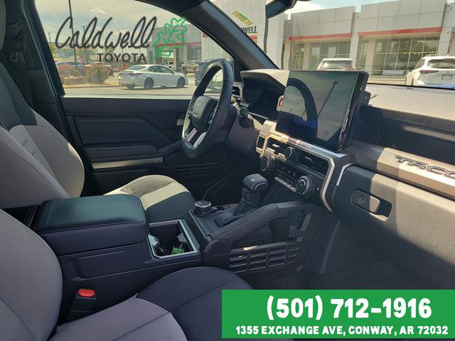 Used 2025 Toyota Tacoma TRD Sport AWD/4WD image 27