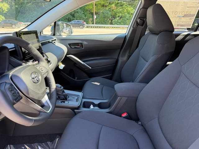New 2026 Toyota Corolla Cross LE w/ Moonroof Package AWD/4WD image 11