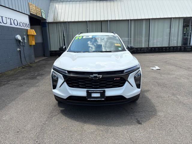 Used 2024 Chevrolet Trax RS FWD image 4