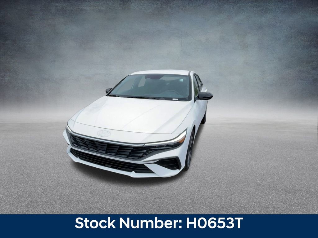 New 2025 Hyundai Elantra SEL image 6