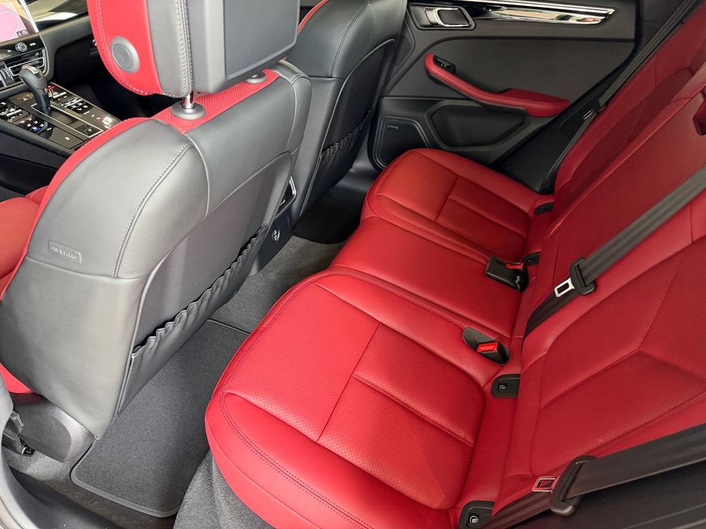 New 2026 Porsche Macan AWD/4WD image 30