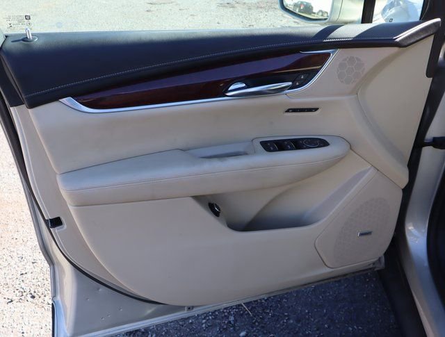 Used 2017 Cadillac XT5 Premium Luxury image 18