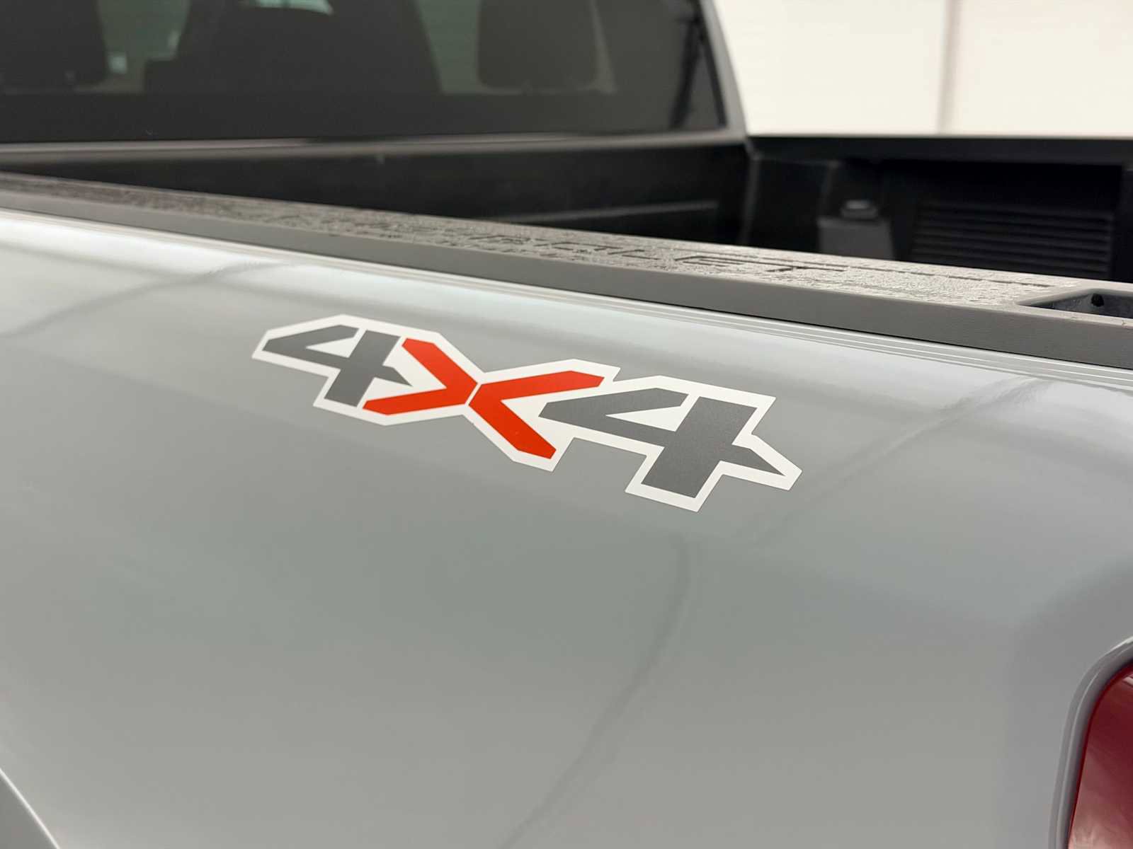 Used 2024 Chevrolet Silverado 1500 LT image 11