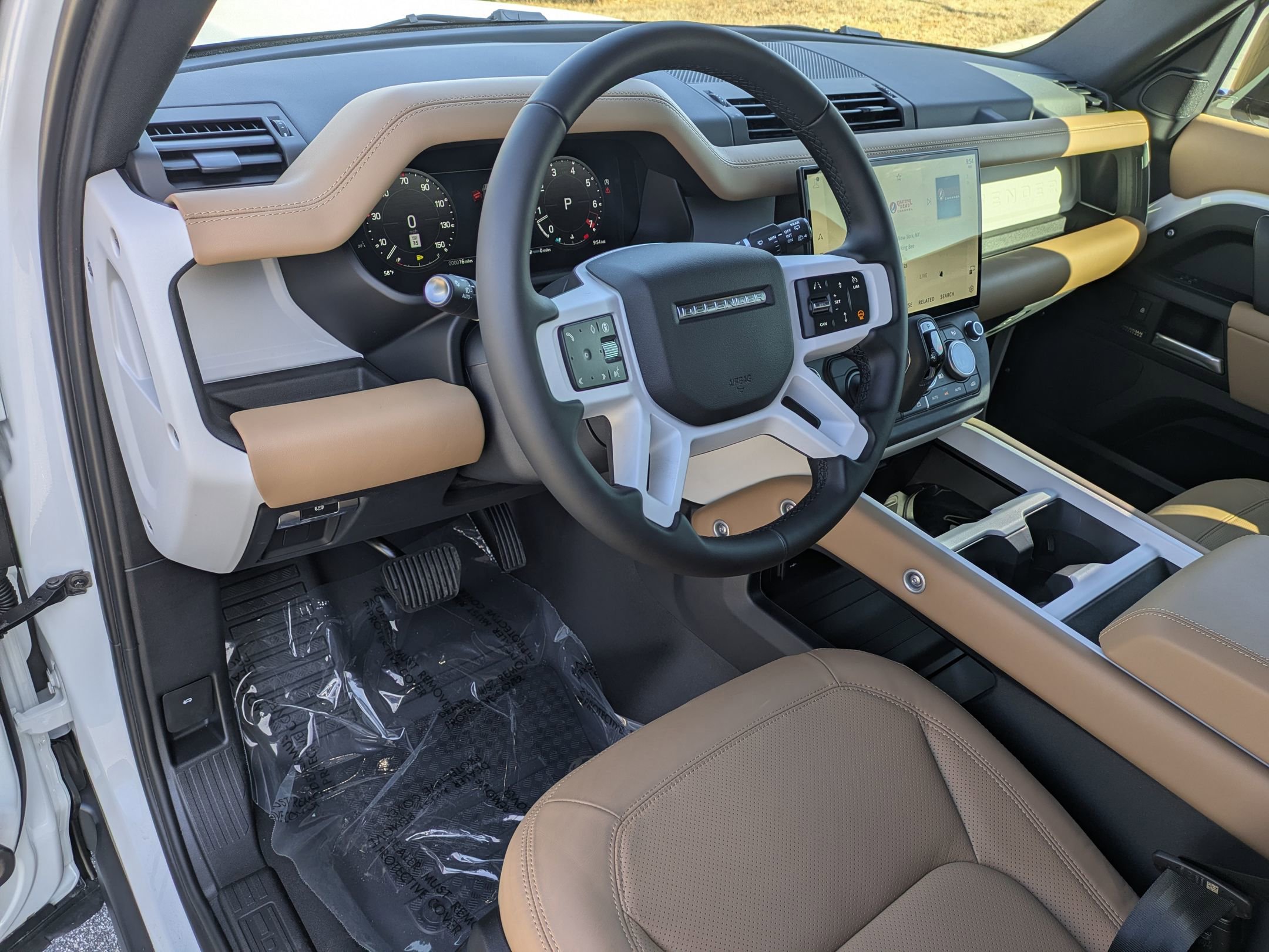 New 2026 Land Rover Defender 110 X-Dynamic SE image 9