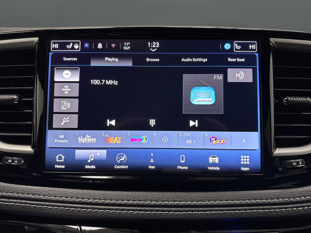 New 2026 Chrysler Pacifica Select AWD/4WD image 18