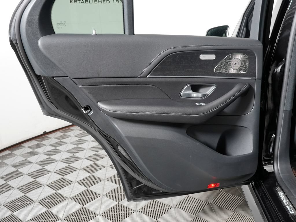 Certified 2025 Mercedes-Benz GLE 580 4MATIC image 32