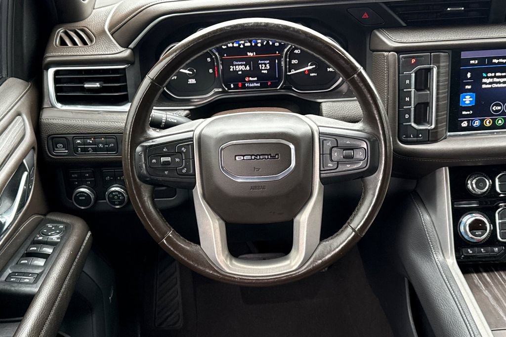 Used 2021 GMC Yukon Denali w/ Denali Premium Package image 22