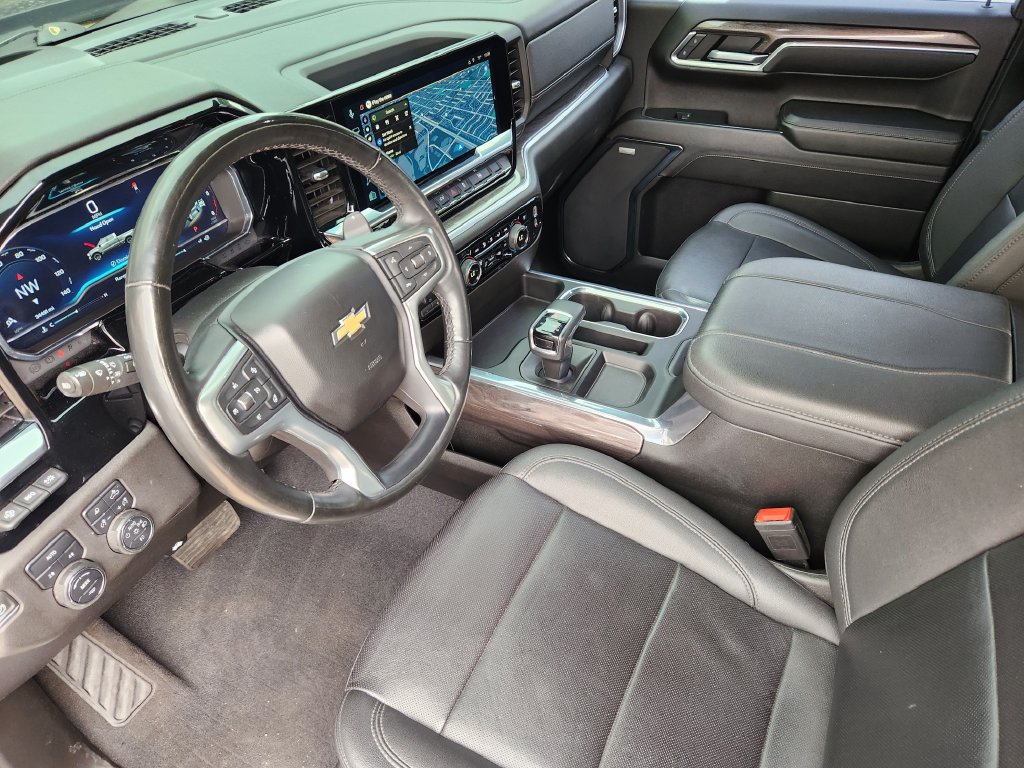 Used 2023 Chevrolet Silverado 1500 LTZ w/ LTZ Premium Package AWD/4WD image 6