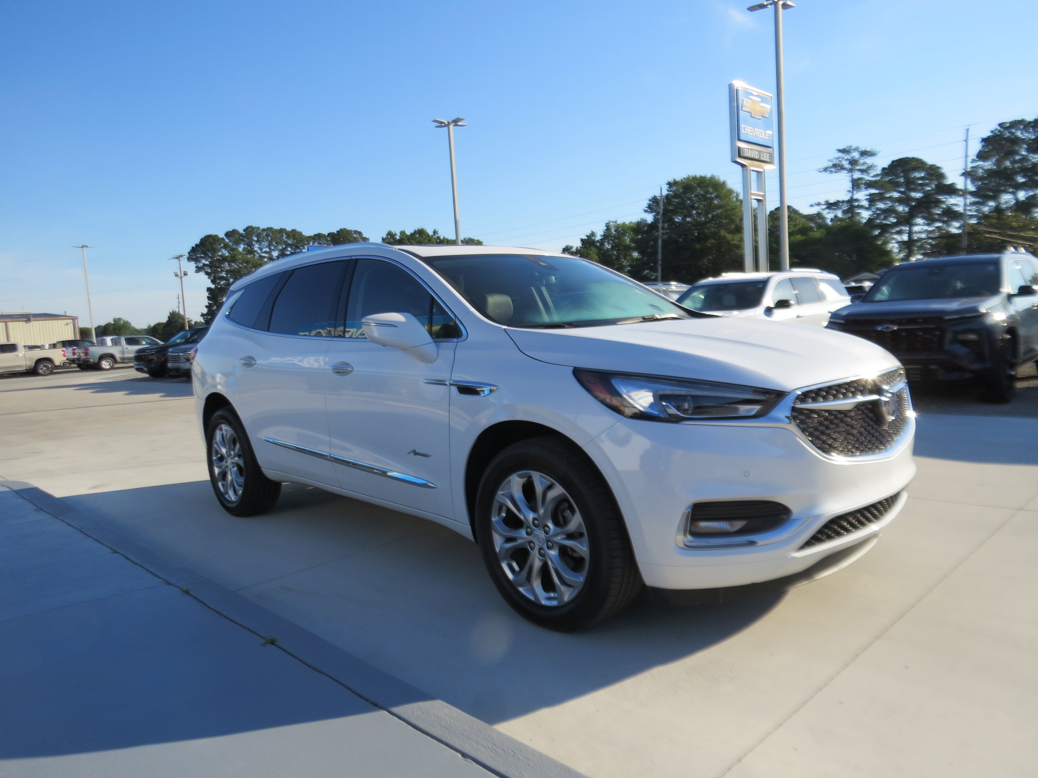 Used 2020 Buick Enclave Avenir w/ Trailering Package, 5000 lbs. FWD image 6