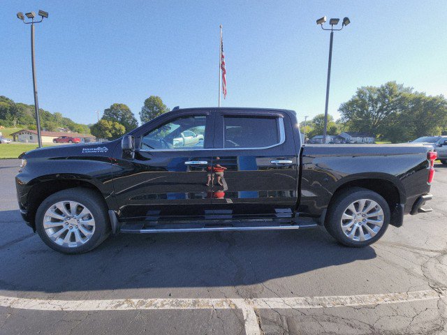 Used 2021 Chevrolet Silverado 1500 High Country w/ Technology Package image 2