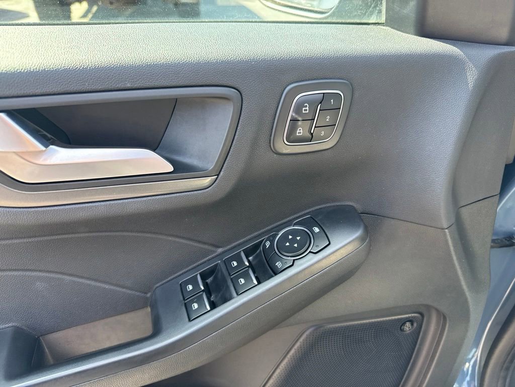 Used 2023 Ford Escape Active w/ Tech Pack #2 AWD/4WD image 6