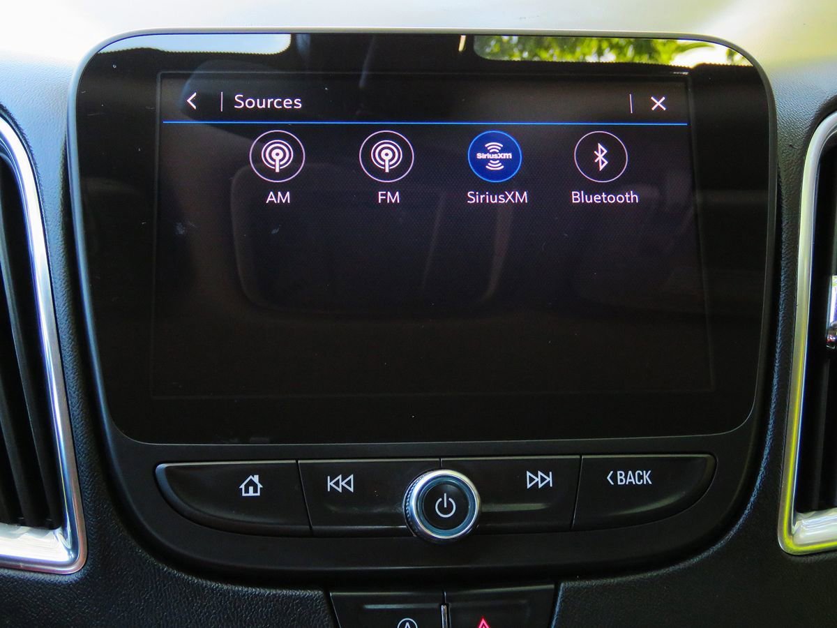 Used 2021 Chevrolet Malibu LT image 24