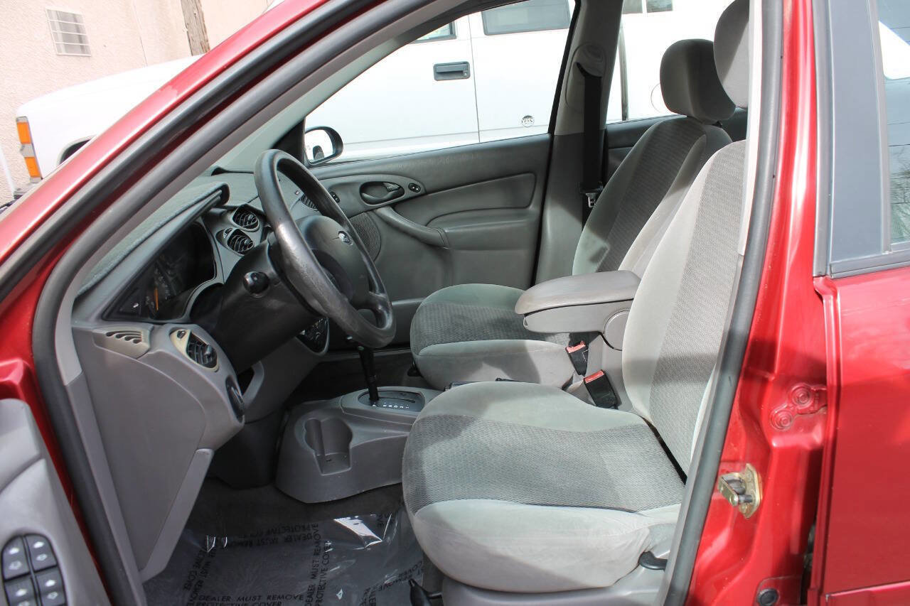 Used 2003 Ford Focus SE FWD image 21