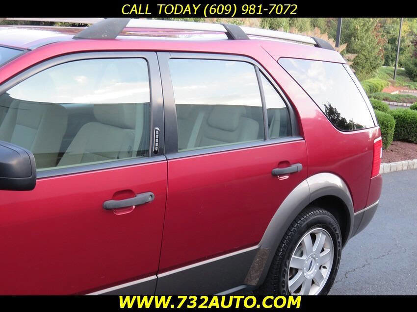 Used 2005 Ford Freestyle SE image 21
