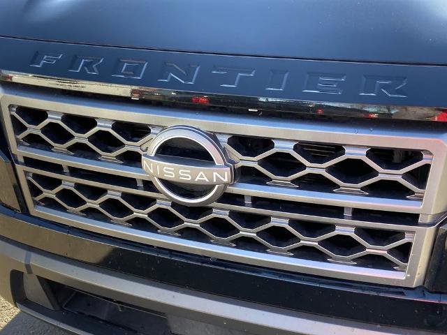 Used 2022 Nissan Frontier SV w/ Technology Package image 25