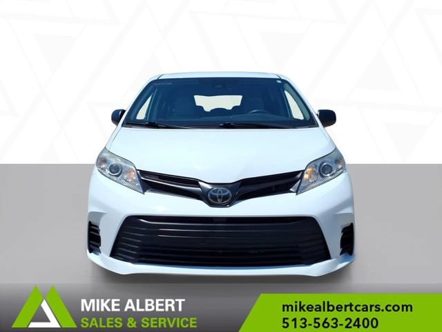 Used 2020 Toyota Sienna L FWD image 2