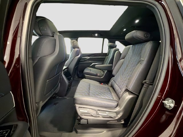 New 2026 Cadillac Escalade IQ Sport 1 w/ LPO, ONYX Package AWD/4WD image 22
