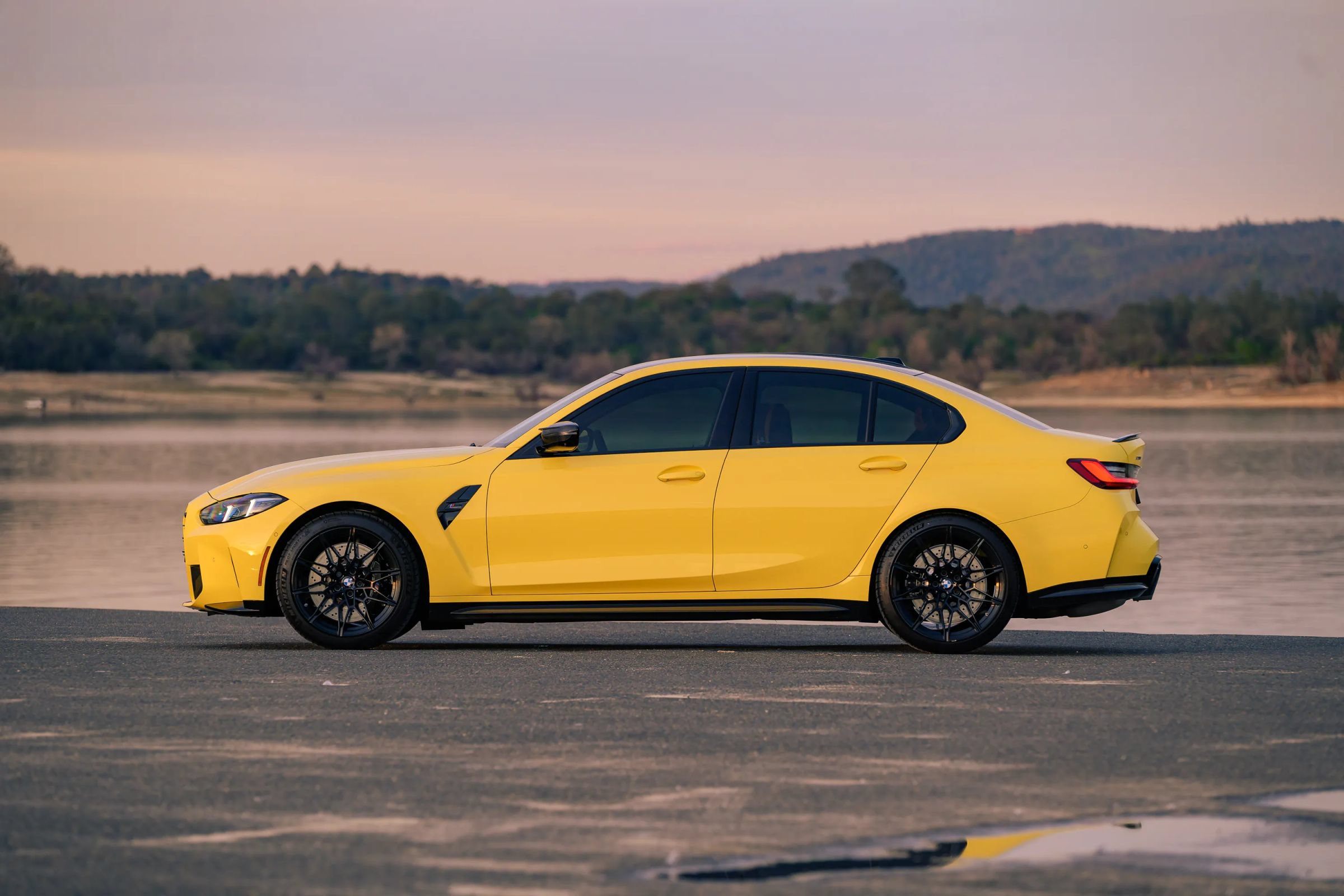 Used 2026 BMW M3 Competition w/ M Carbon Exterior Package AWD/4WD image 28