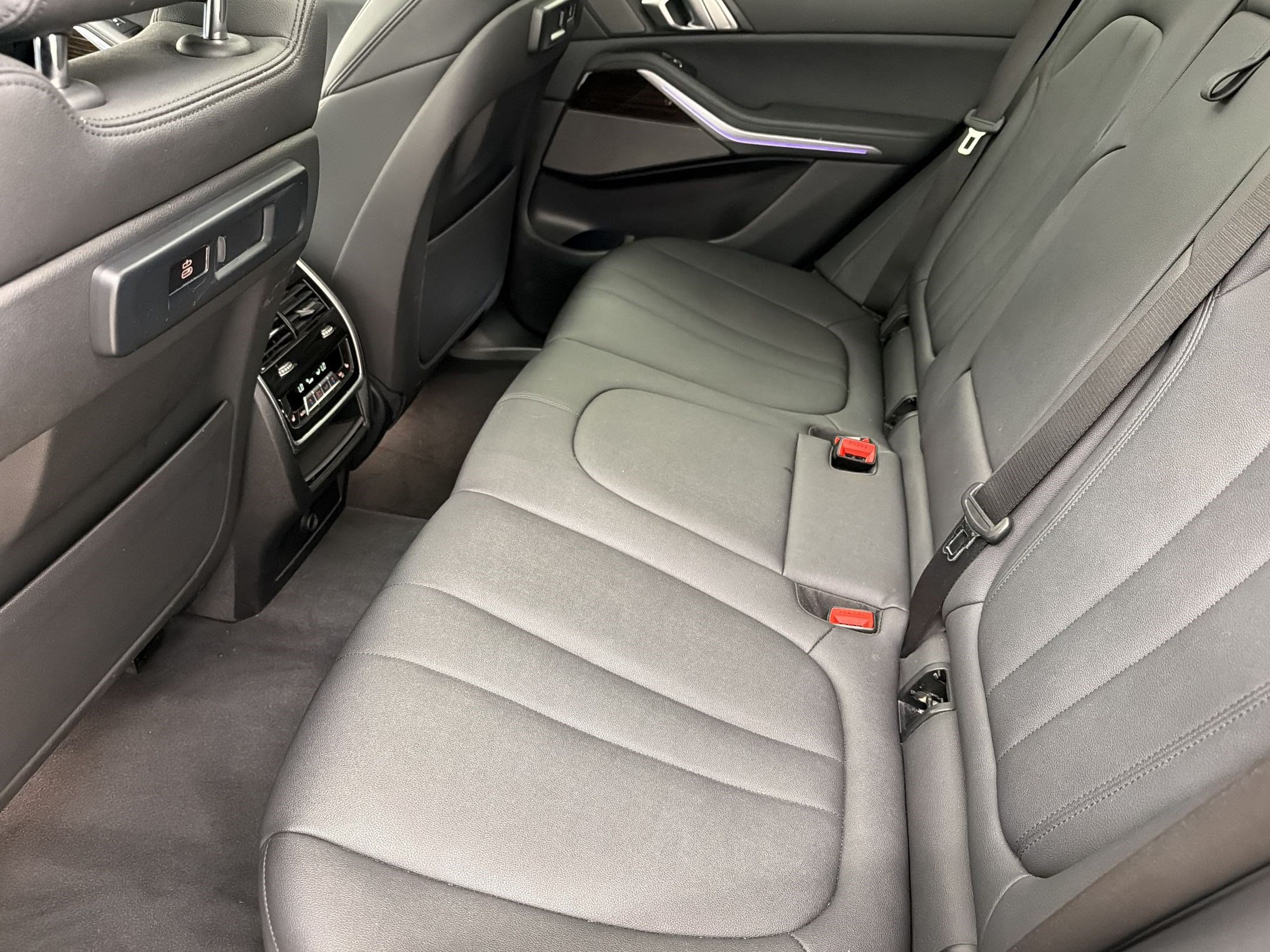 Used 2021 BMW X5 xDrive40i AWD/4WD image 23