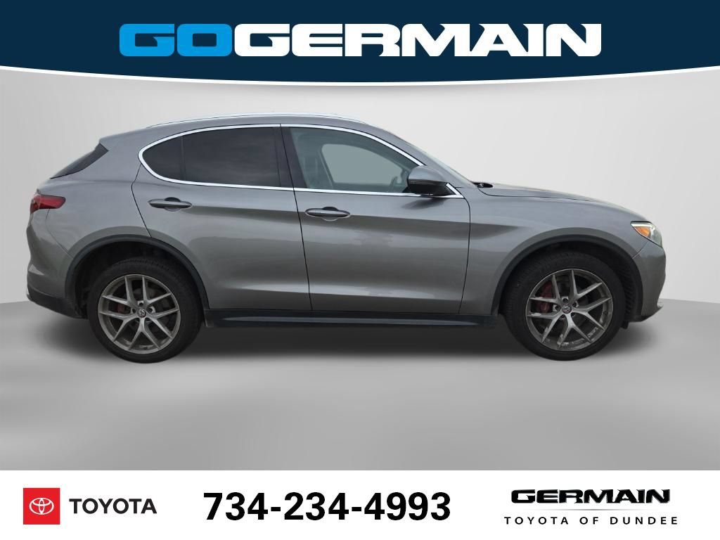 Used 2018 Alfa Romeo Stelvio Ti AWD/4WD image 6