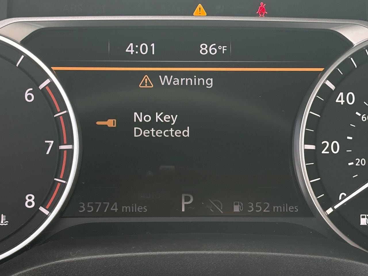Used 2025 Nissan Rogue SV AWD/4WD image 33