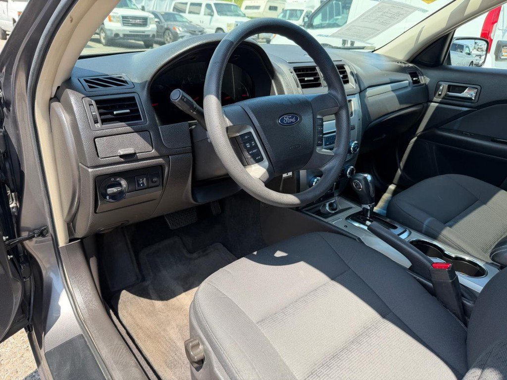 Used 2012 Ford Fusion SE FWD image 16
