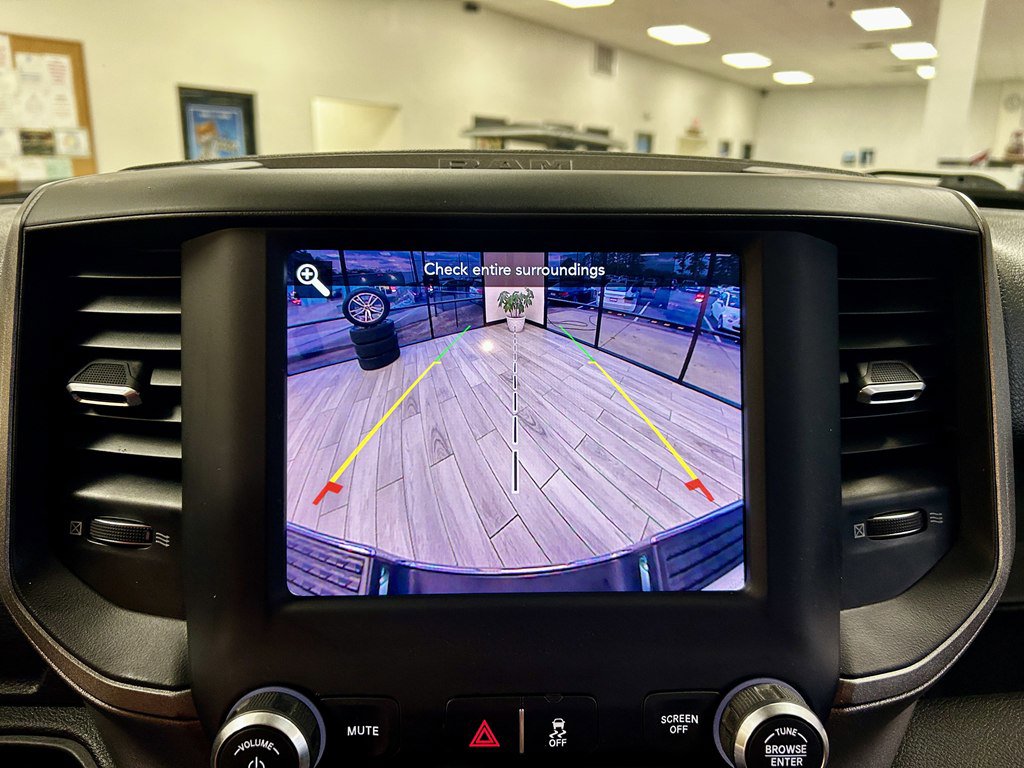 Used 2020 RAM 3500 Tradesman w/ Chrome Appearance Group image 11