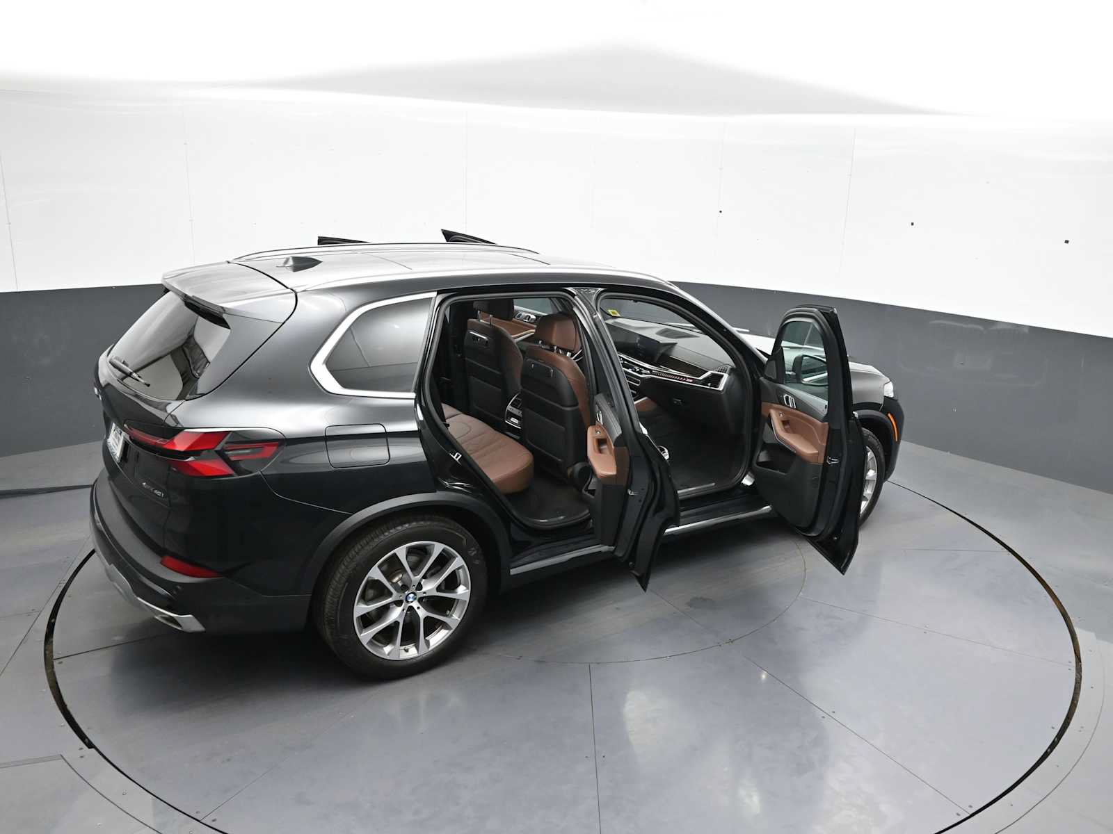 Used 2024 BMW X5 xDrive40i w/ Climate Comfort Package AWD/4WD image 49