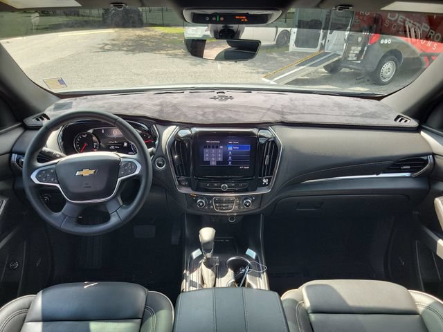 Used 2023 Chevrolet Traverse Premier FWD image 10