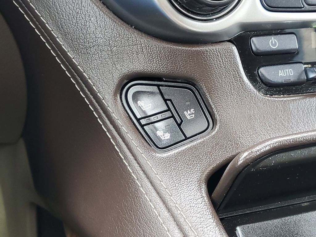 Used 2016 Chevrolet Suburban LTZ image 31