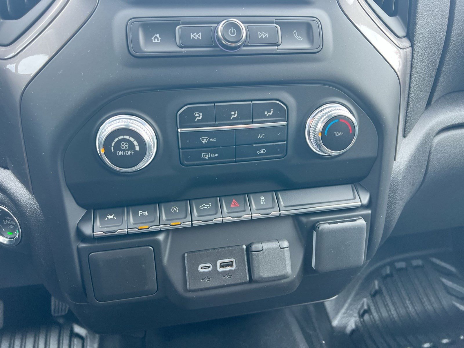 New 2026 GMC Sierra 1500 Pro w/ Pro Value Package image 18