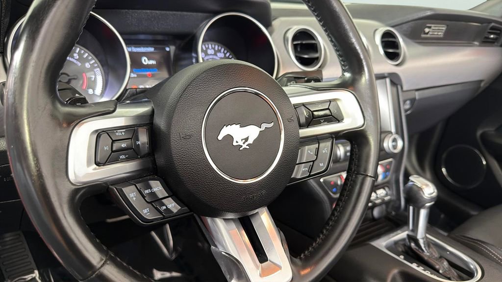 Used 2020 Ford Mustang Premium RWD image 27