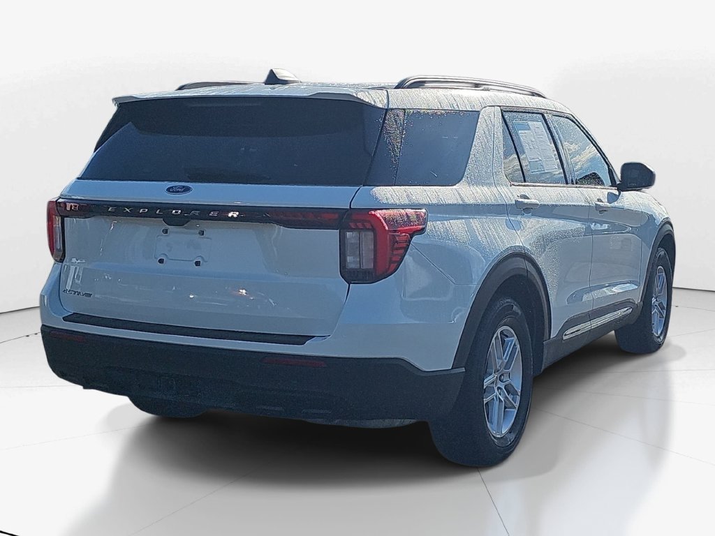 Used 2025 Ford Explorer Active RWD image 6