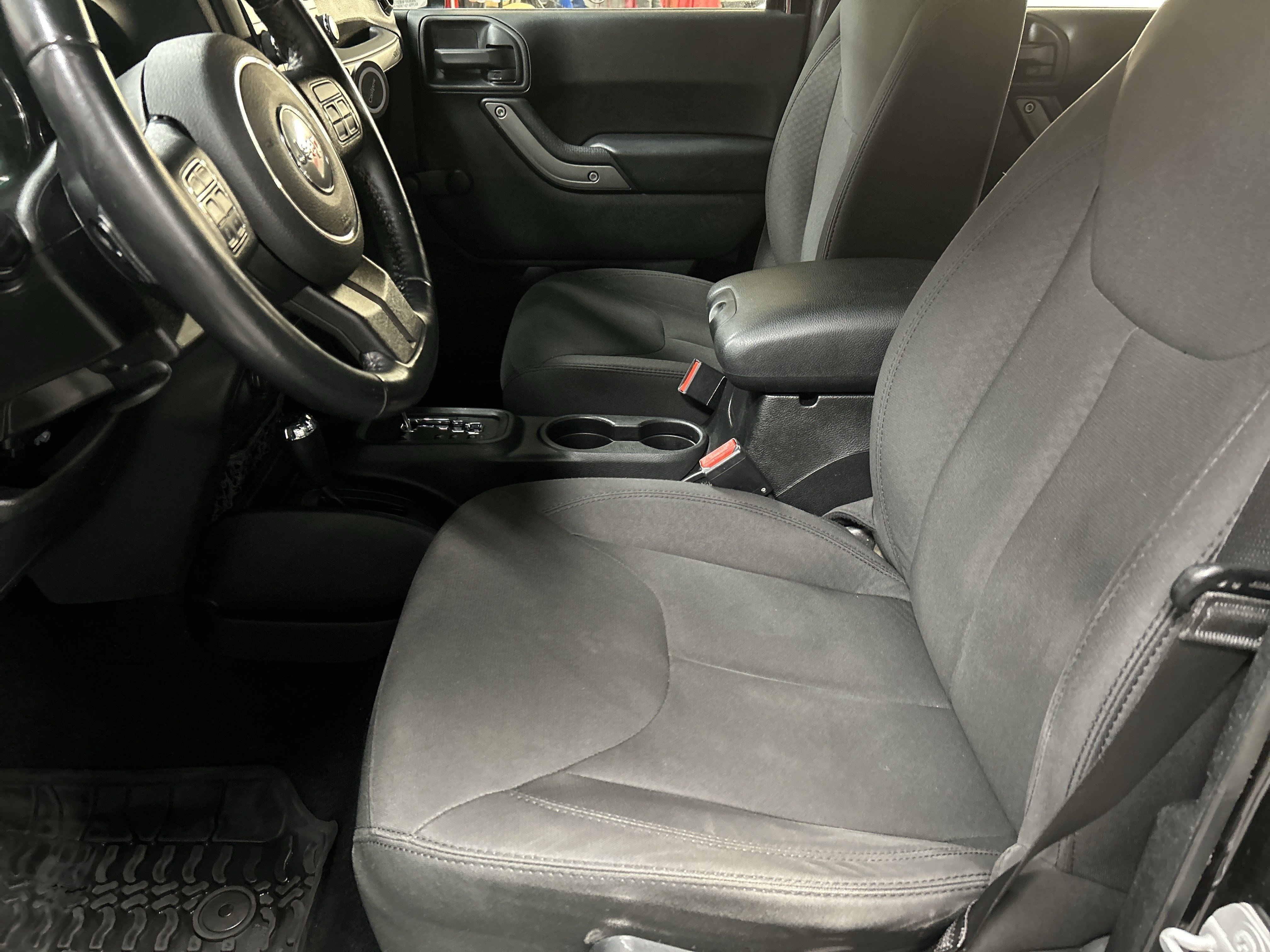 Used 2017 Jeep Wrangler Unlimited Sport w/ Connectivity Group AWD/4WD image 16