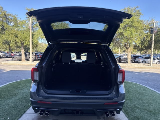 Certified 2025 Ford Explorer ST AWD/4WD image 5