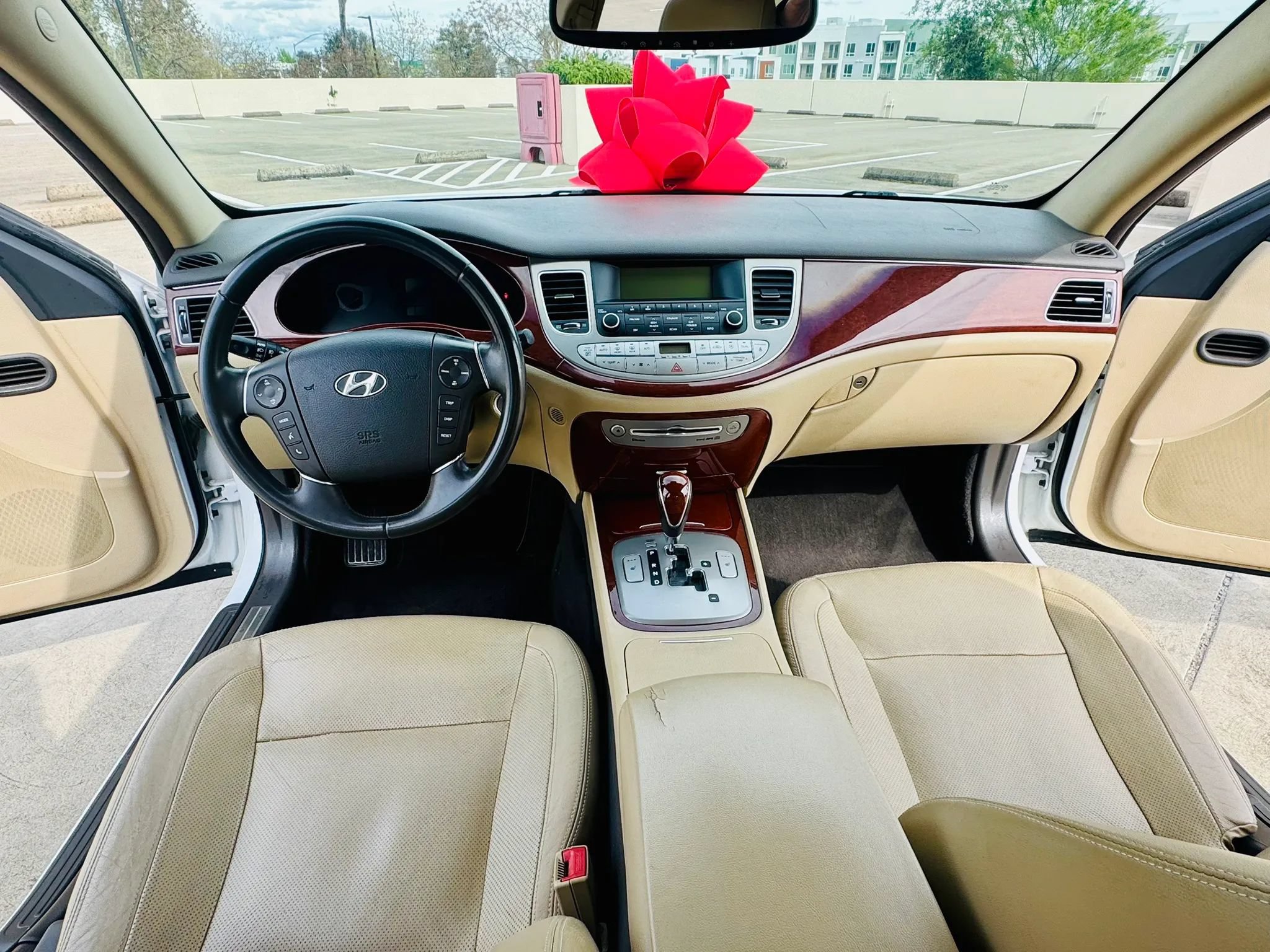 Used 2014 Hyundai Genesis 3.8 RWD image 24