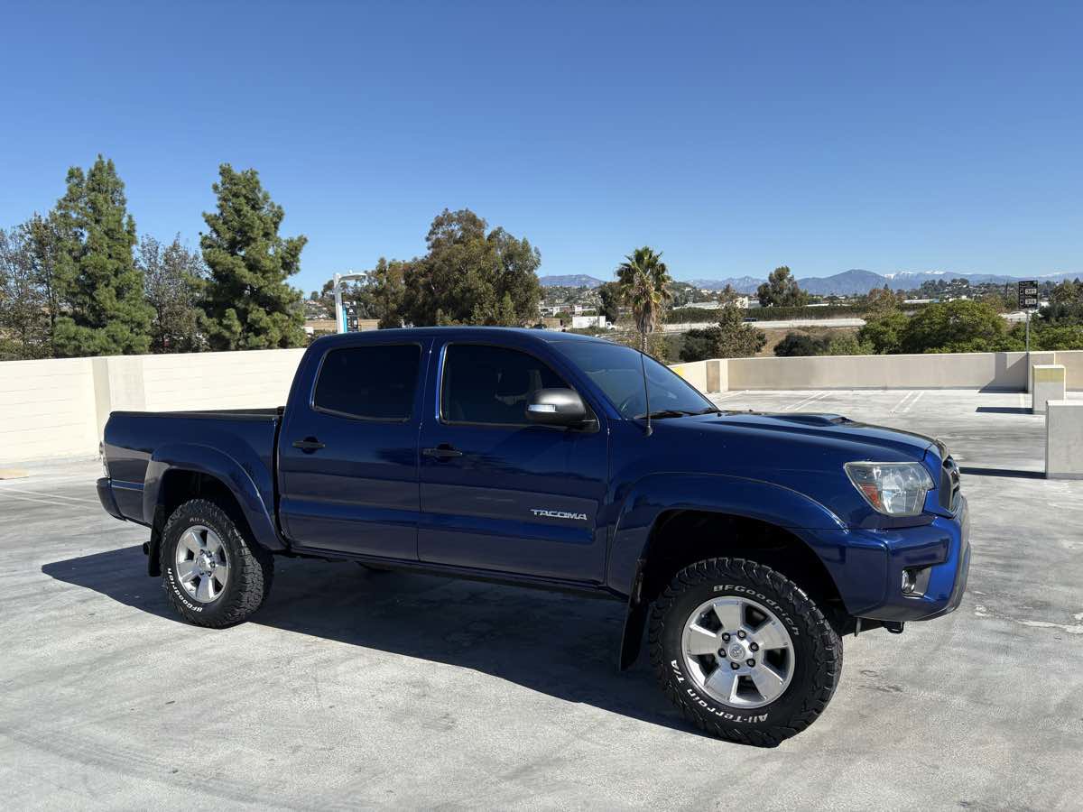 Used 2015 Toyota Tacoma PreRunner image 32