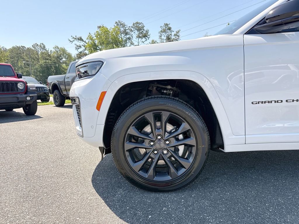 New 2026 Jeep Grand Cherokee L Limited AWD/4WD image 12