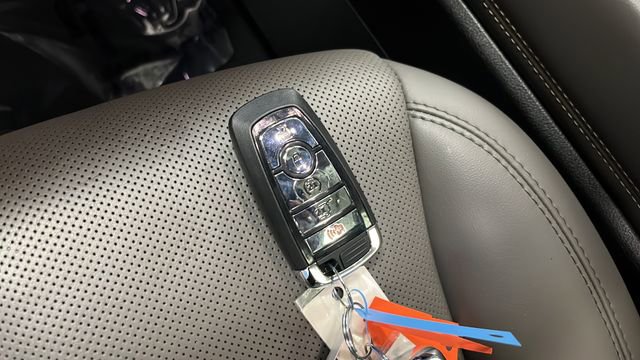 Used 2025 Lincoln Corsair Grand Touring image 21