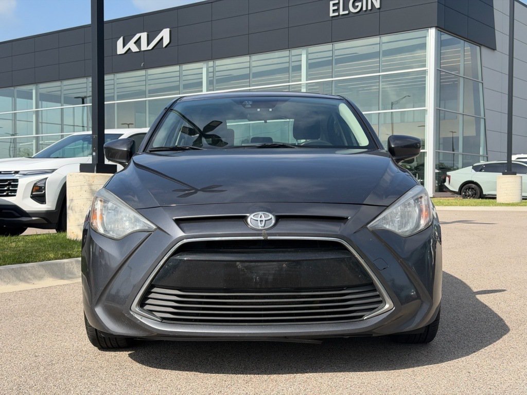 Used 2018 Toyota Yaris iA FWD image 2