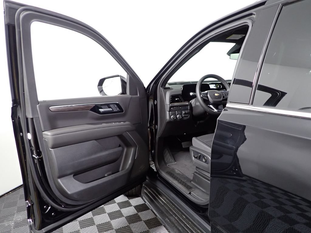 New 2026 Chevrolet Tahoe LS w/ LS Custom Edition AWD/4WD image 18