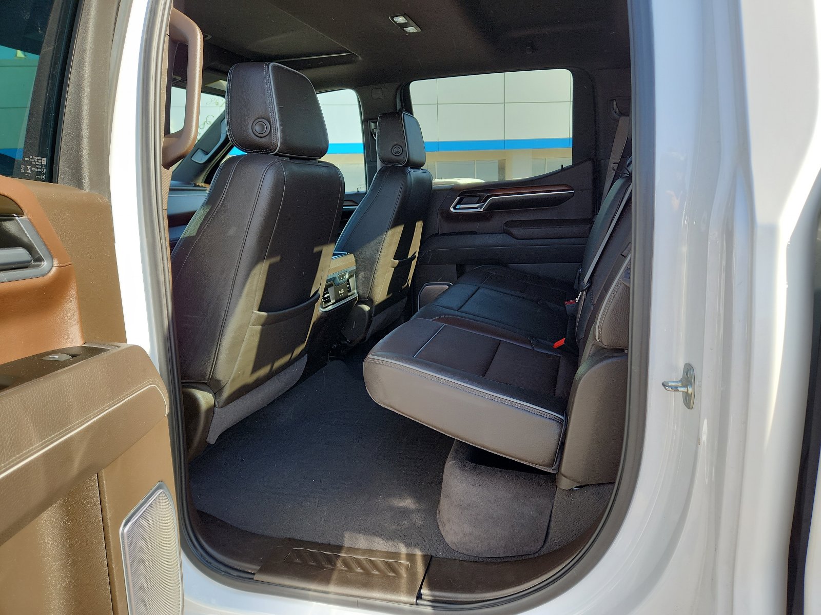 Used 2025 GMC Sierra 1500 Denali w/ Denali Reserve Package image 9