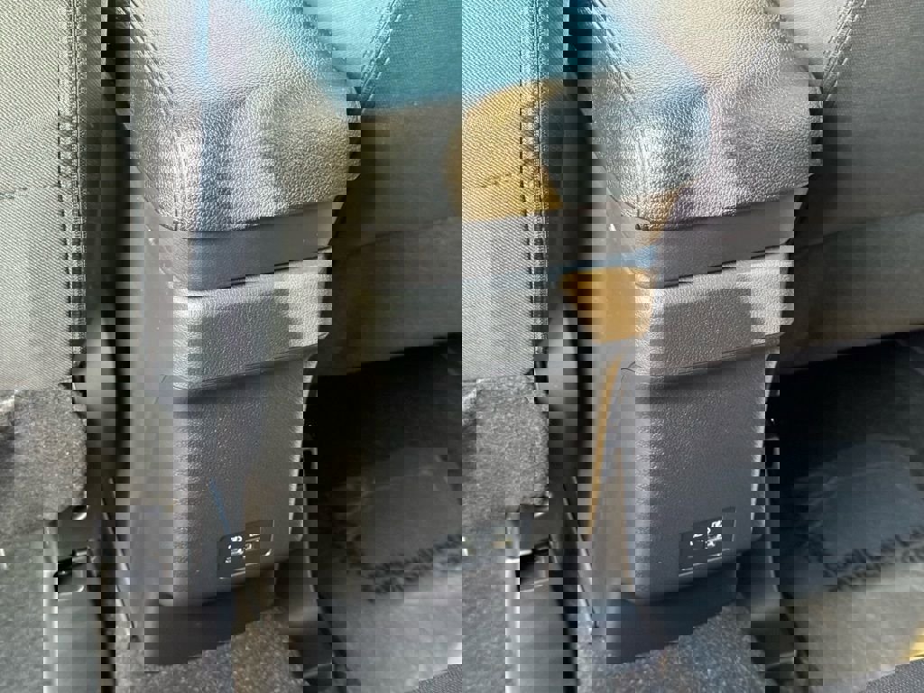 Used 2025 Mitsubishi Outlander Sport AWD image 37