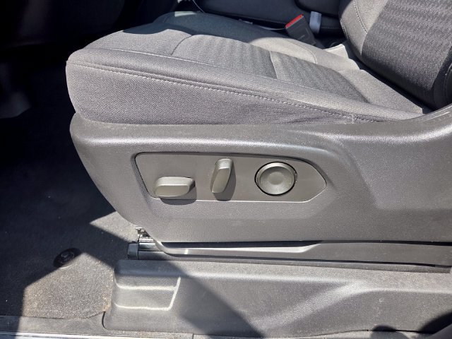 Used 2023 Chevrolet Silverado 1500 LT AWD/4WD image 10
