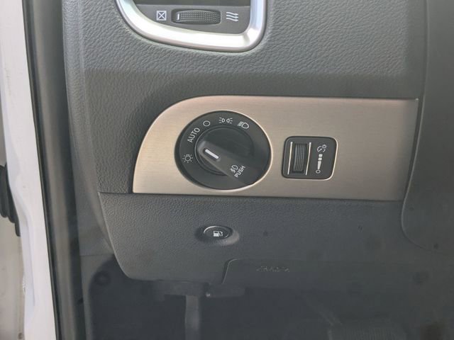 Used 2019 Dodge Durango SXT w/ 3rd Row Seating Group image 12