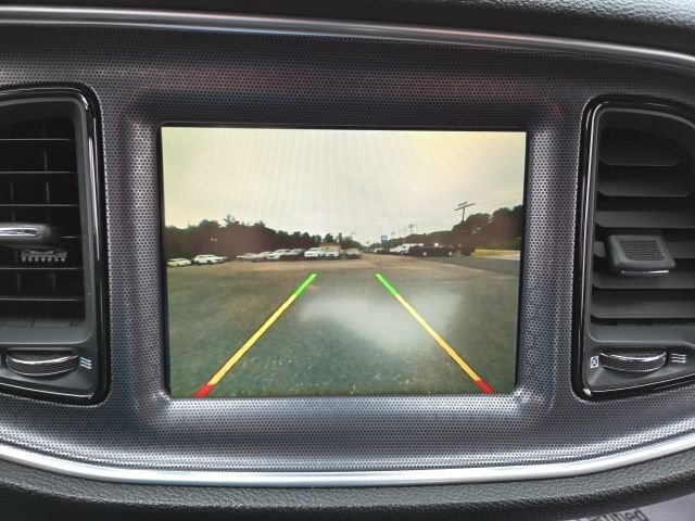 Used 2015 Dodge Challenger R/T Plus RWD image 9