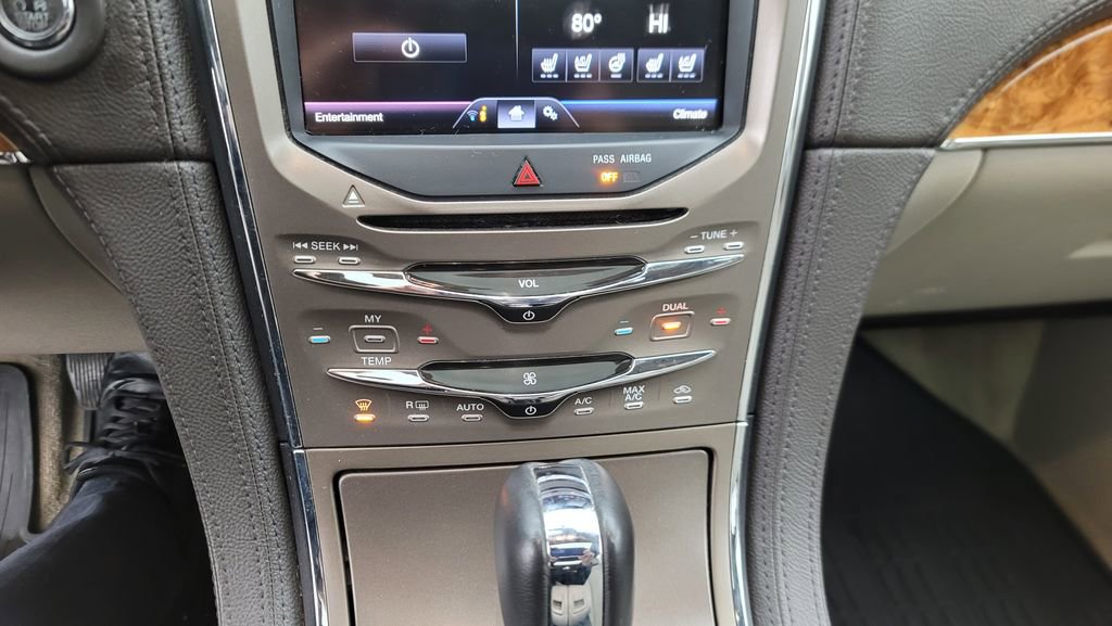Used 2013 Lincoln MKX Base image 22